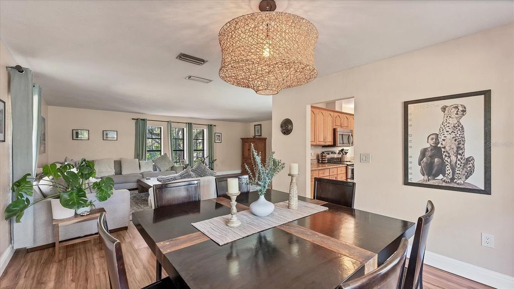 Image 7 of property listing at 5237 TURTLE CREEK LANE, Sarasota, FL 34232