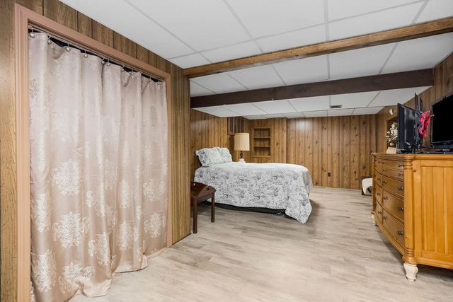 14810 E 34th Street S, Independence, MO 64055