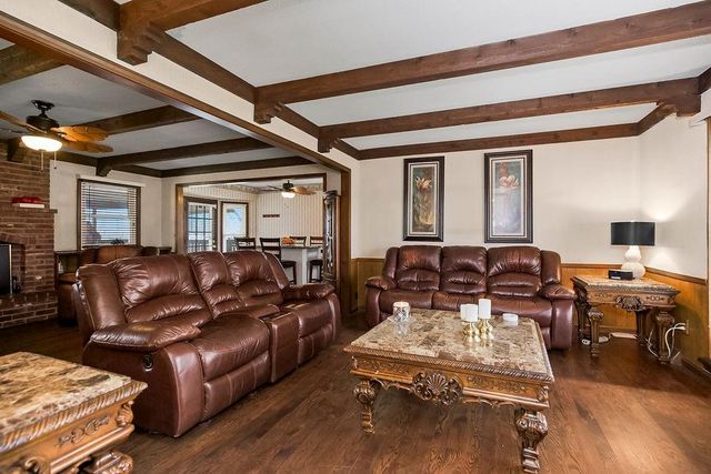 14810 E 34th Street S, Independence, MO 64055