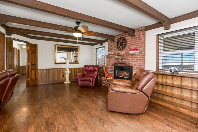 14810 E 34th Street S, Independence, MO 64055