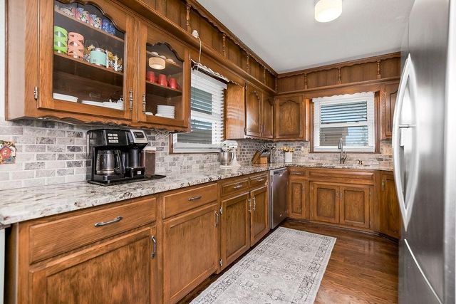 14810 E 34th Street S, Independence, MO 64055