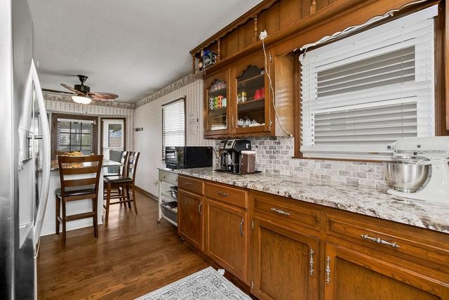 14810 E 34th Street S, Independence, MO 64055