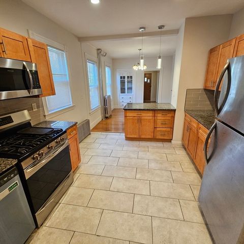 384 Washington St 1, Cambridge, MA 02139