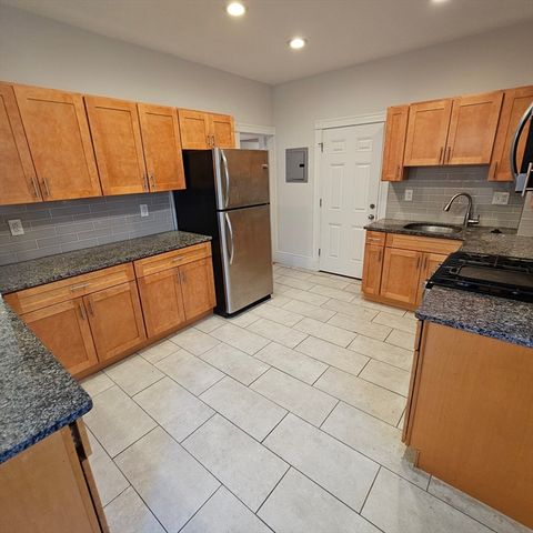 384 Washington St 1, Cambridge, MA 02139