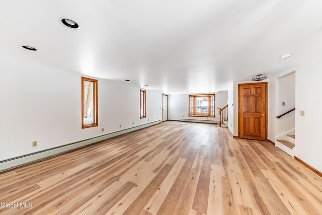 5955 Curry Rd Extension, Guilderland, NY 12303