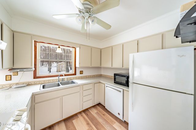 5955 Curry Rd Extension, Guilderland, NY 12303