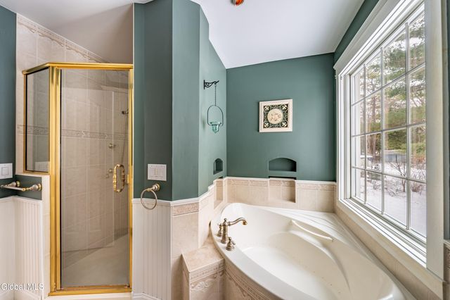 5955 Curry Rd Extension, Guilderland, NY 12303