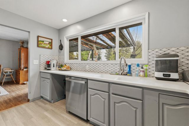 6716 Amber Avenue, Klamath Falls, OR 97603