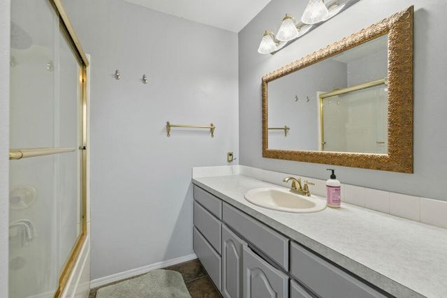 6716 Amber Avenue, Klamath Falls, OR 97603