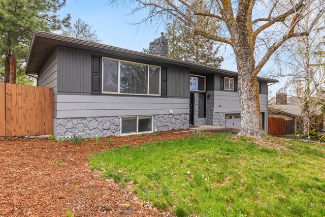 6716 Amber Avenue, Klamath Falls, OR 97603