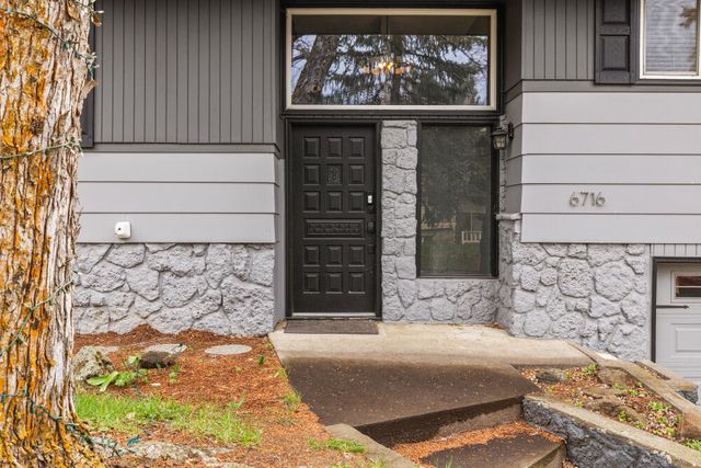 6716 Amber Avenue, Klamath Falls, OR 97603