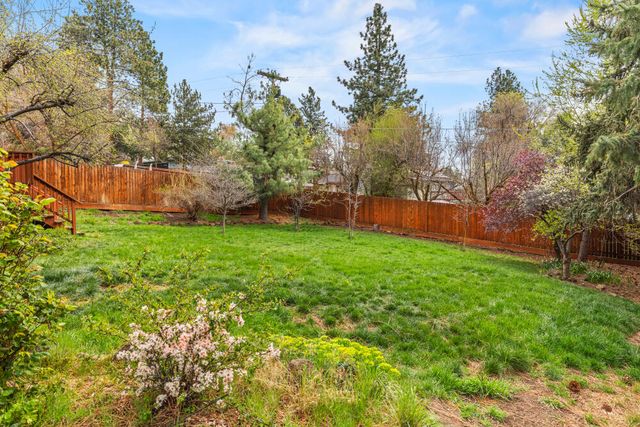 6716 Amber Avenue, Klamath Falls, OR 97603