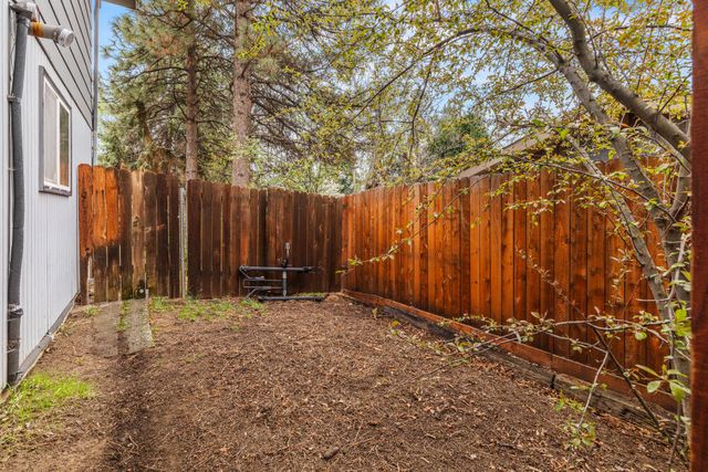 6716 Amber Avenue, Klamath Falls, OR 97603