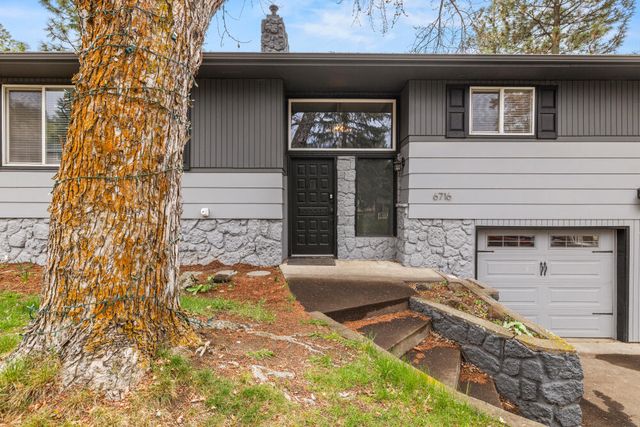 6716 Amber Avenue, Klamath Falls, OR 97603