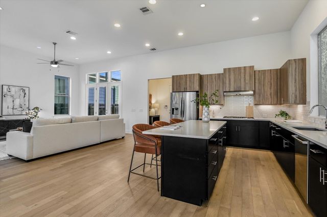 6121 Florencia LN, Austin, TX 78724