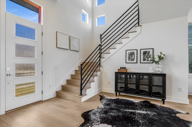 6121 Florencia LN, Austin, TX 78724