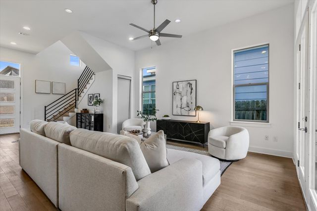 6121 Florencia LN, Austin, TX 78724