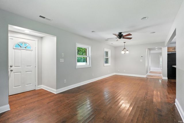 14831 Leesburg Road, Fort Wayne, IN 46818