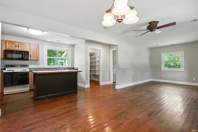 14831 Leesburg Road, Fort Wayne, IN 46818