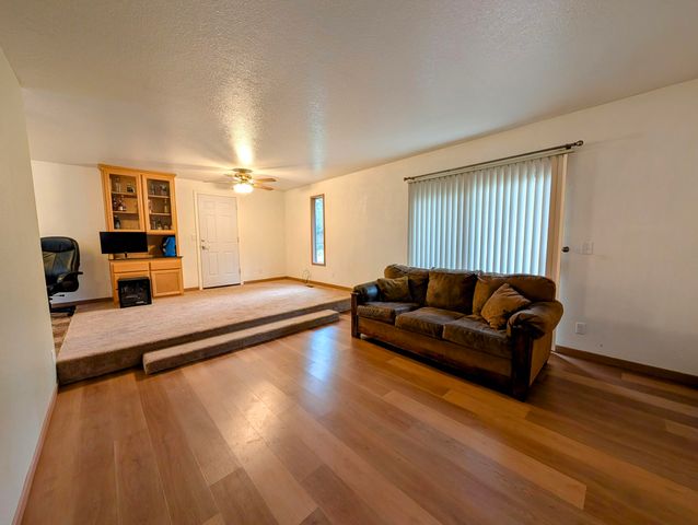 1661 NE Terrace Drive, Grants Pass, OR 97526