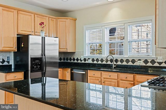 4150 JEREMY GRV, Fairfax, VA 22030