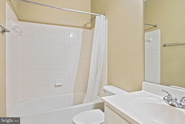 4150 JEREMY GRV, Fairfax, VA 22030