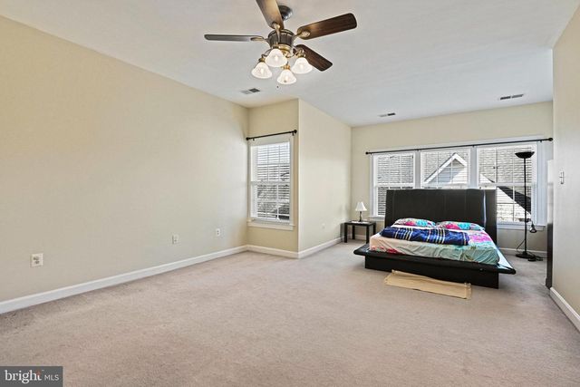 4150 JEREMY GRV, Fairfax, VA 22030