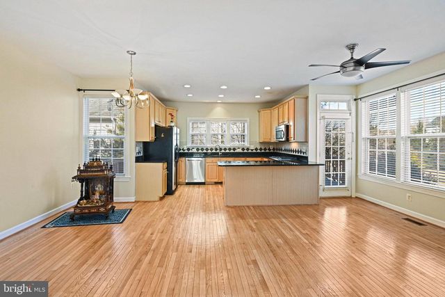 4150 JEREMY GRV, Fairfax, VA 22030