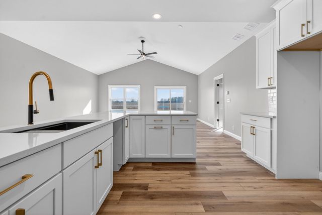 1165 Farmstone Drive, Diamond, IL 60416