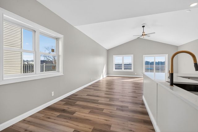 1165 Farmstone Drive, Diamond, IL 60416