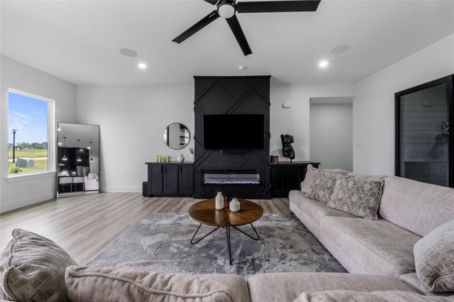 5119 Sophie Slanksy Way, Sealy, TX 77474