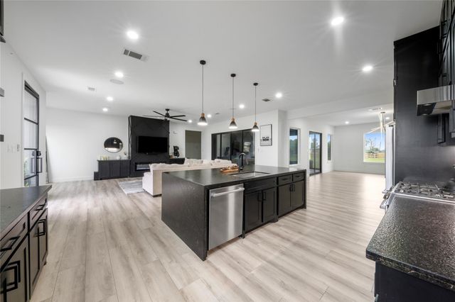 5119 Sophie Slanksy Way, Sealy, TX 77474