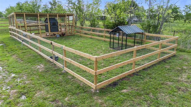 5119 Sophie Slanksy Way, Sealy, TX 77474