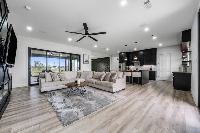 5119 Sophie Slanksy Way, Sealy, TX 77474