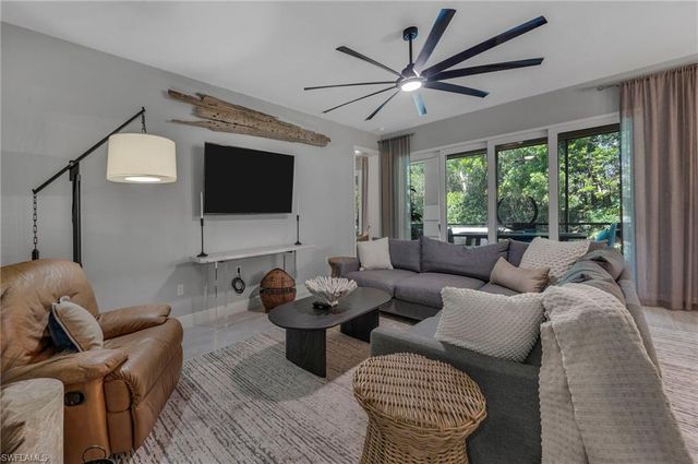 575 El Camino Real 6102, Naples, FL 34119