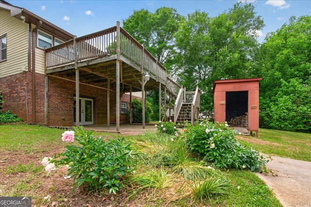 6882 Cowan Mill Rd, Winston, GA 30187