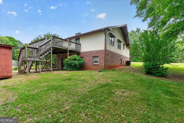 6882 Cowan Mill Rd, Winston, GA 30187