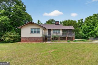 6882 Cowan Mill Rd, Winston, GA 30187