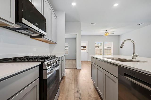 1506 Graywood Grove Lane, Dayton, TX 77535