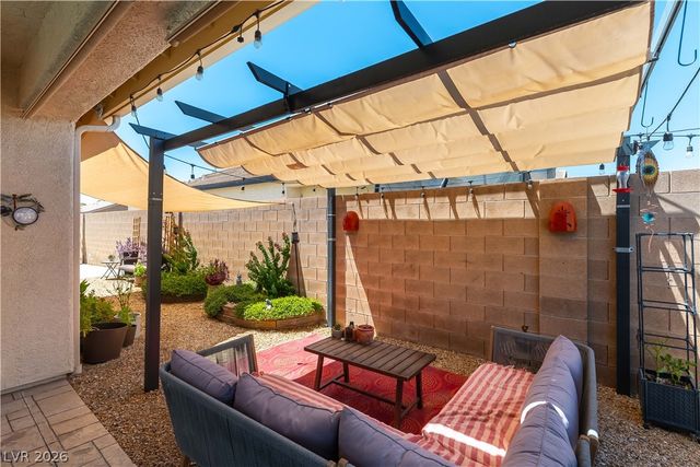 8920 Mannix Court, Las Vegas, NV 89143