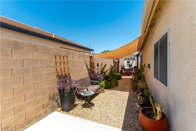 8920 Mannix Court, Las Vegas, NV 89143