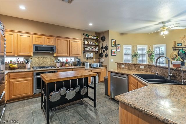 8920 Mannix Court, Las Vegas, NV 89143