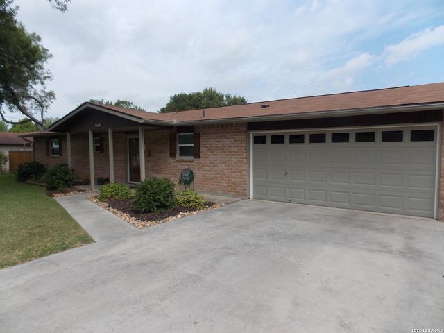 1309 Azalea Lane, New Braunfels, TX 78130