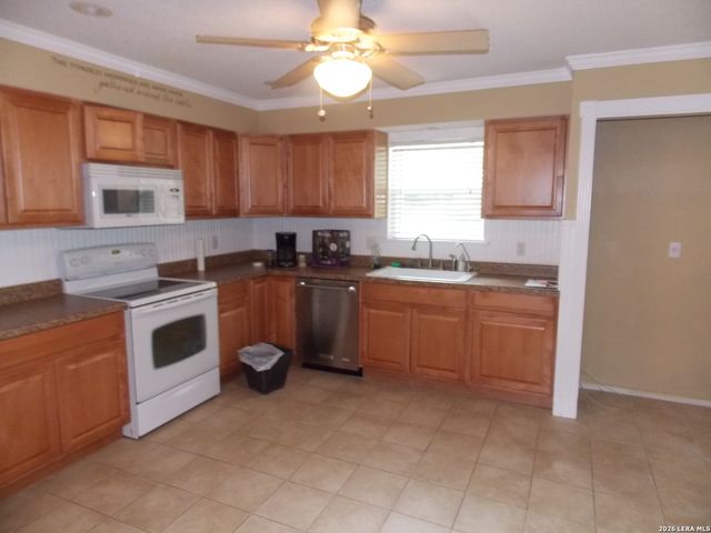 1309 Azalea Lane, New Braunfels, TX 78130