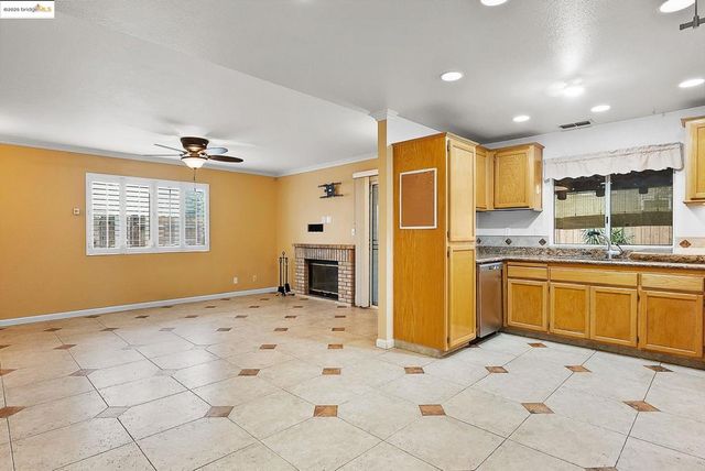 5130 Kegan Ln, Oakley, CA 94561