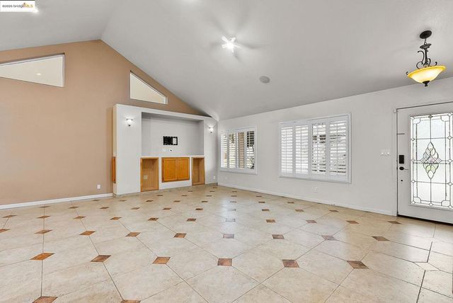 5130 Kegan Ln, Oakley, CA 94561