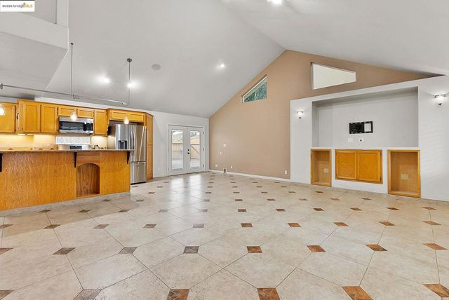 5130 Kegan Ln, Oakley, CA 94561