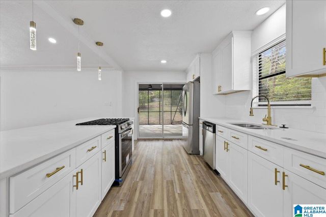 3520 RIDGEVIEW DRIVE, Irondale, AL 35210