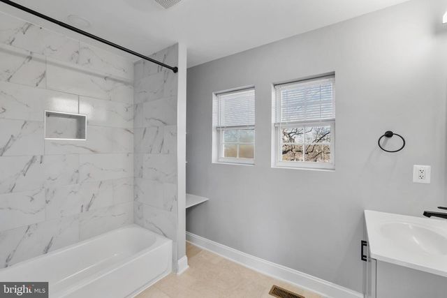 6105 43RD AVE, Hyattsville, MD 20781