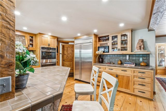 28971 North Shore Road, Lake Arrowhead, CA 92352